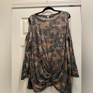 NWT Plus Size Cold Shoulder Long Sleeve Top